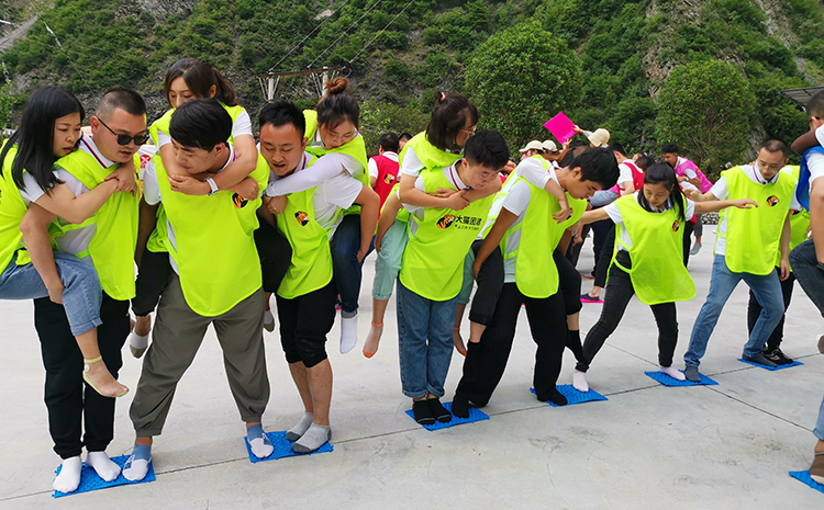 指壓板搶灘登陸.jpg 指壓板搶灘登陸.jpg