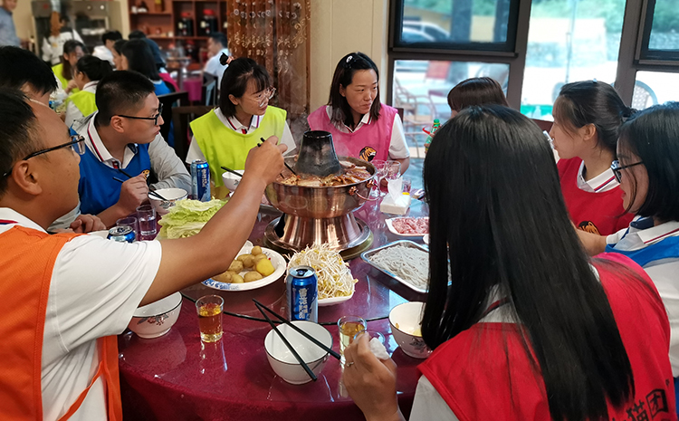 晚餐.jpg 晚餐.jpg